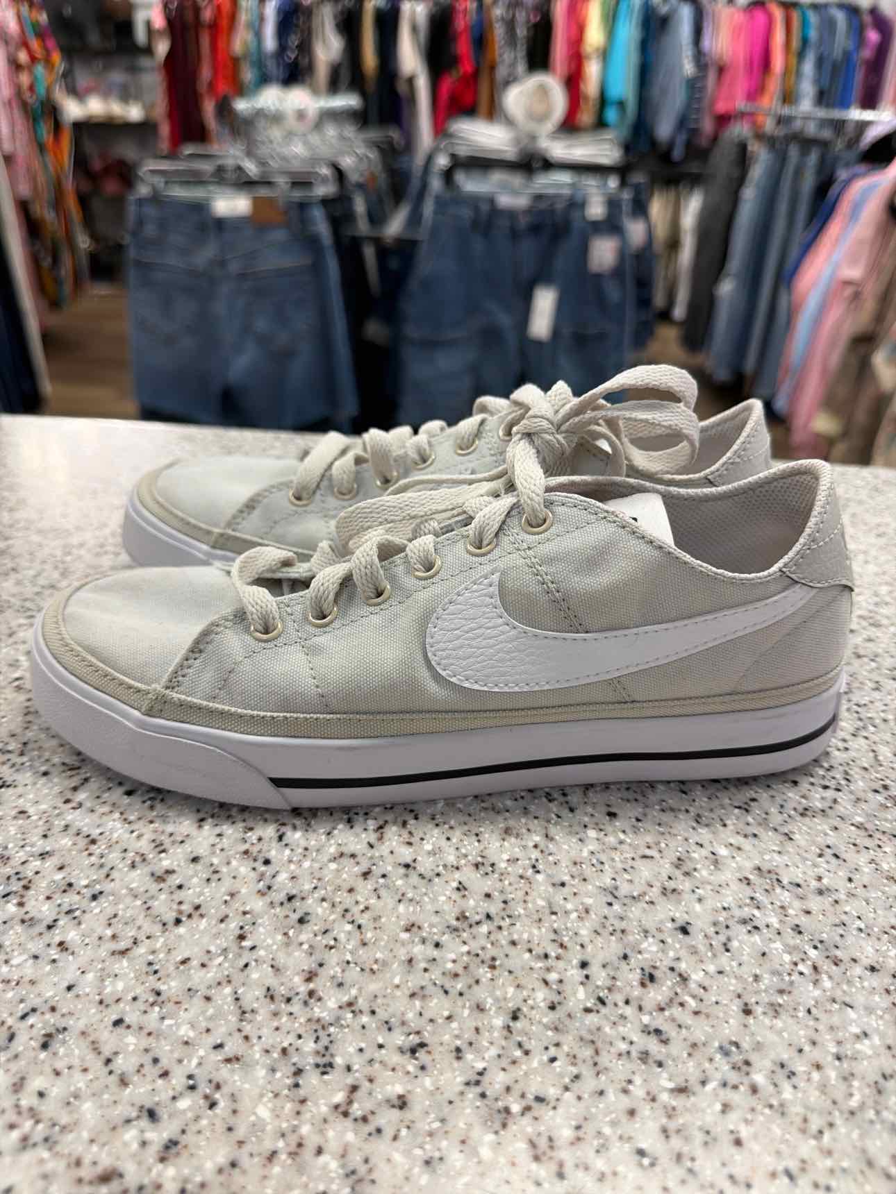 Nike Size 7 Light Bone Women's Court Legacy Canvas Sneakers