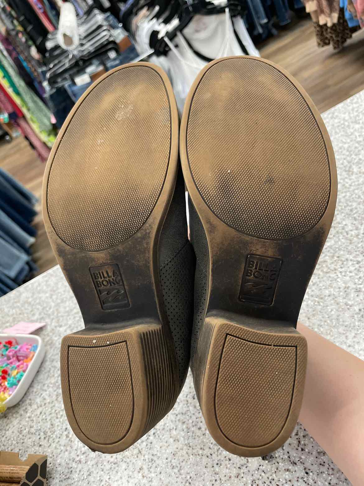Billabong Size 9 Gray Perforated Booties with Fringe Zipper Pull