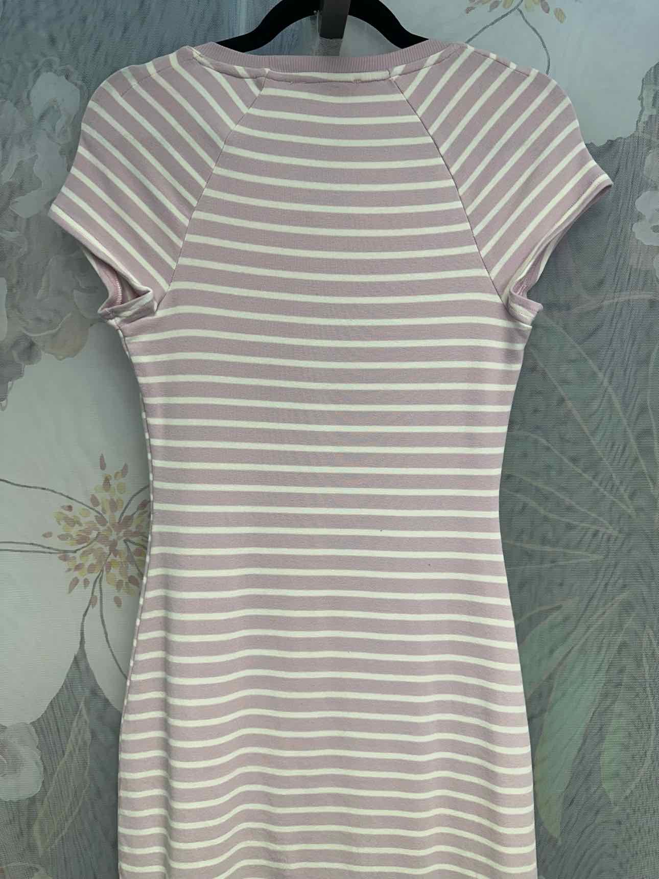 Gilli Size Small Lavender Dress