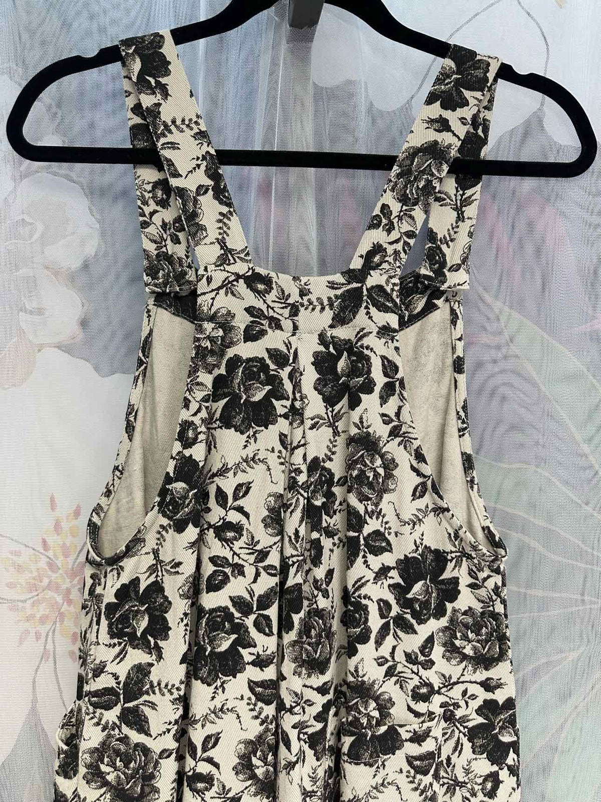 Bibi Size Medium White/Black Overalls