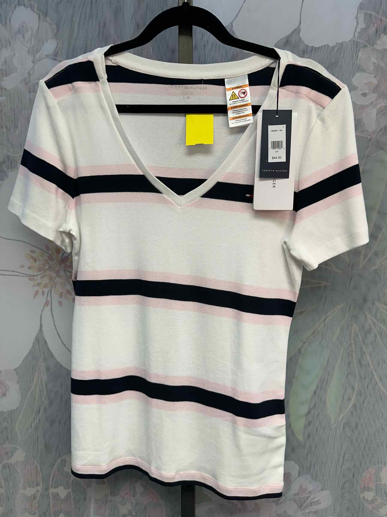 Tommy Hilfiger Size Large White/Pink Top