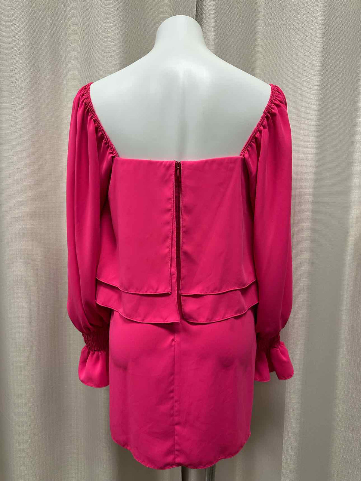 Amanda Uprichard Square Neck Stretch Long Sleeve Size Medium Hot Pink Dress