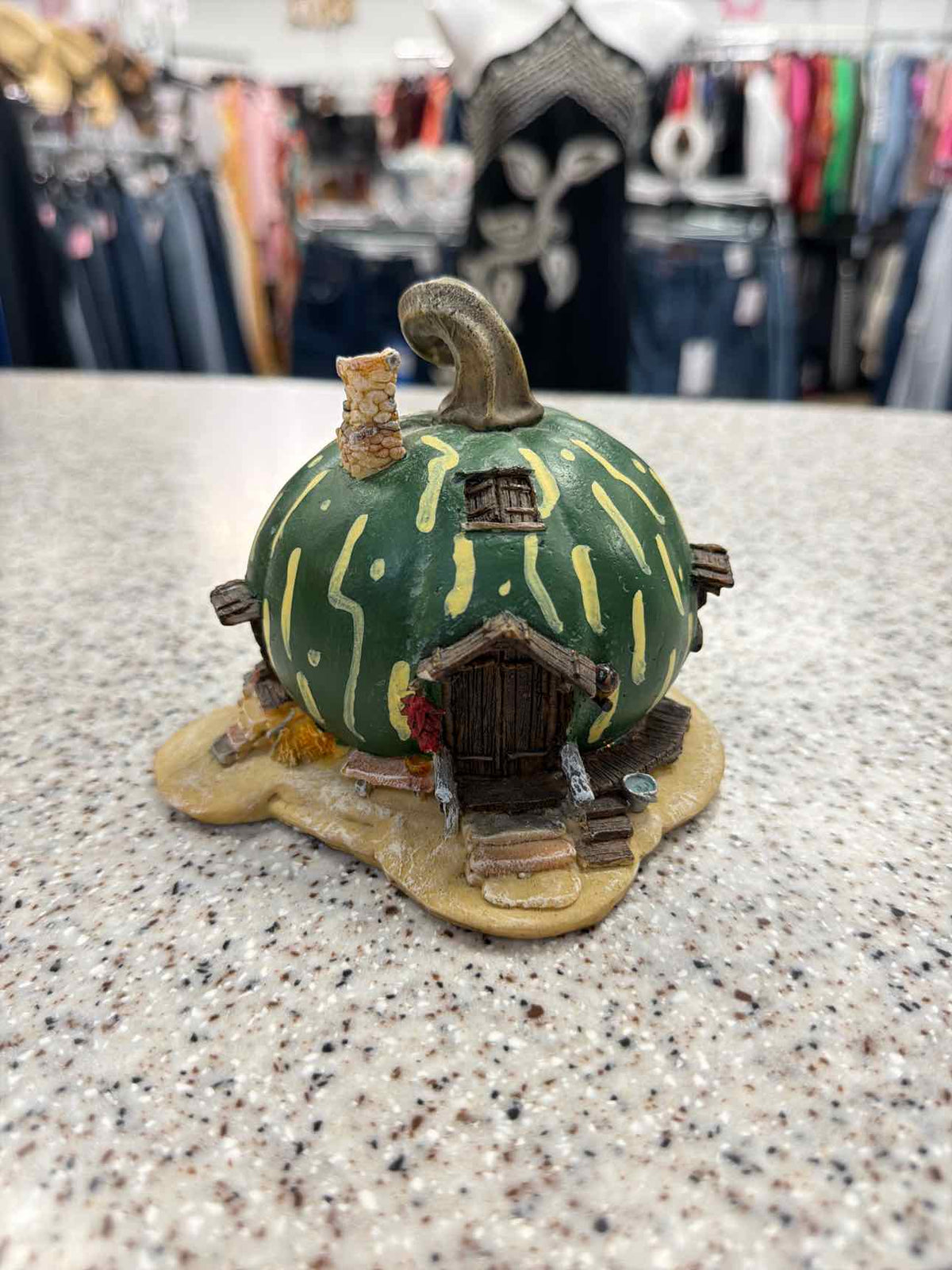 Top Collection Resin Miniature Green Gourd Fairy House Statue Home Decor