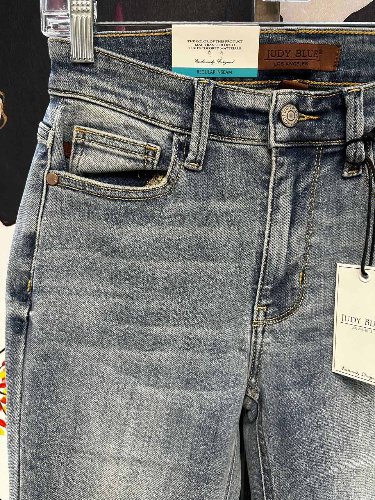 Judy Blue Jeans REGULAR INSEAM, Mid Rise Flare