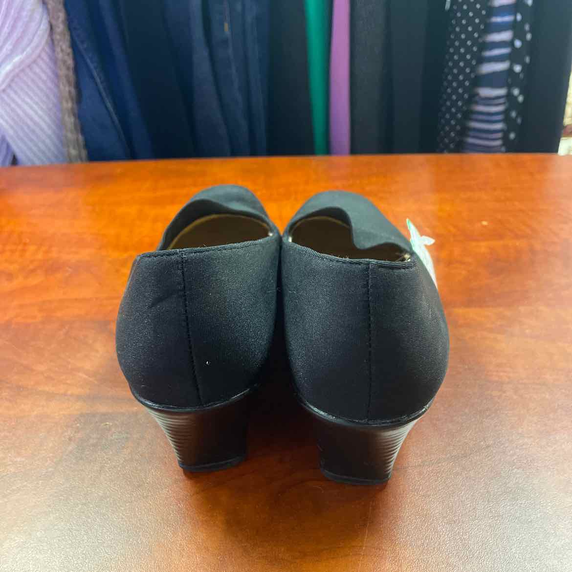 A New Day Reese Quilted Slip-On Black Sneakers Size 6 1/2