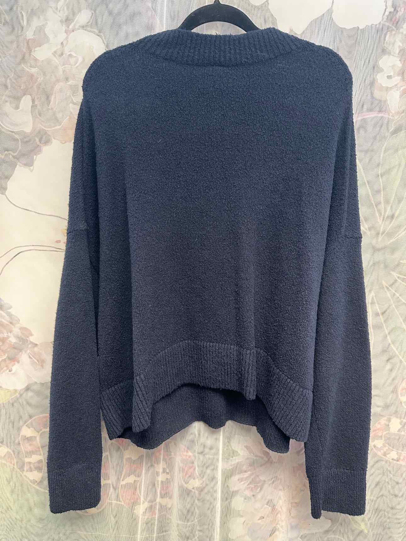 Lululemon Size 14 Navy Top
