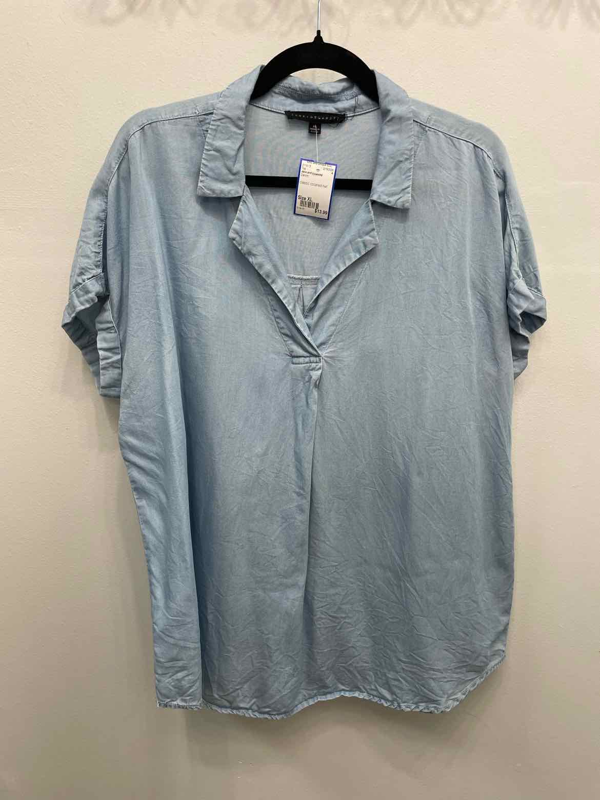 Jane and Delancey Size XL Denim Top