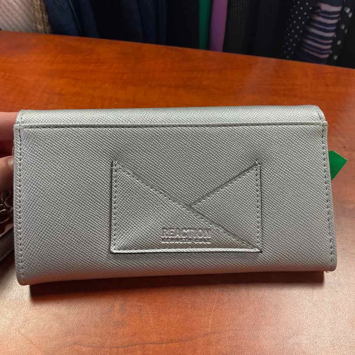 Kenneth Cole Reaction Saffiano Crossbody Silver Wallet Chain Strap