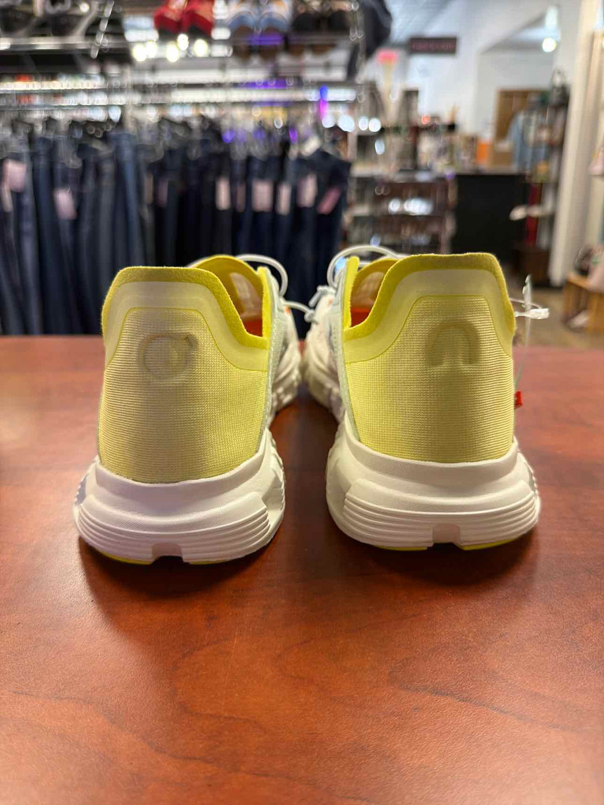On Cloud 6 Coast Aloe Limelight Sneakers Size 8