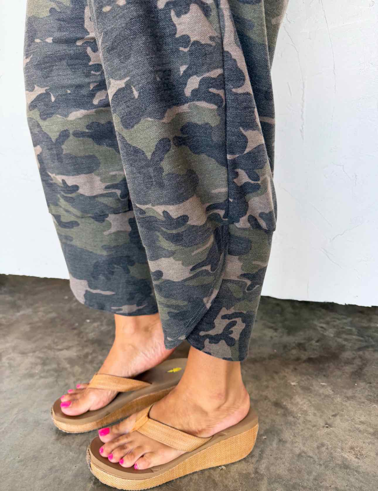 Blakeley Keaton Terry Camo Cropped Pants